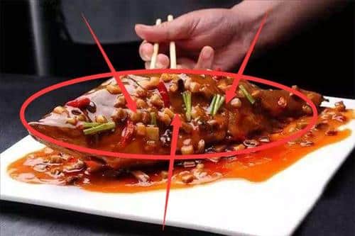 Tài vận sa sút vì thói quen lật cá trong bữa ăn hình ảnh Tai van sa sut vi thoi quen lat ca trong bua an hinh anh